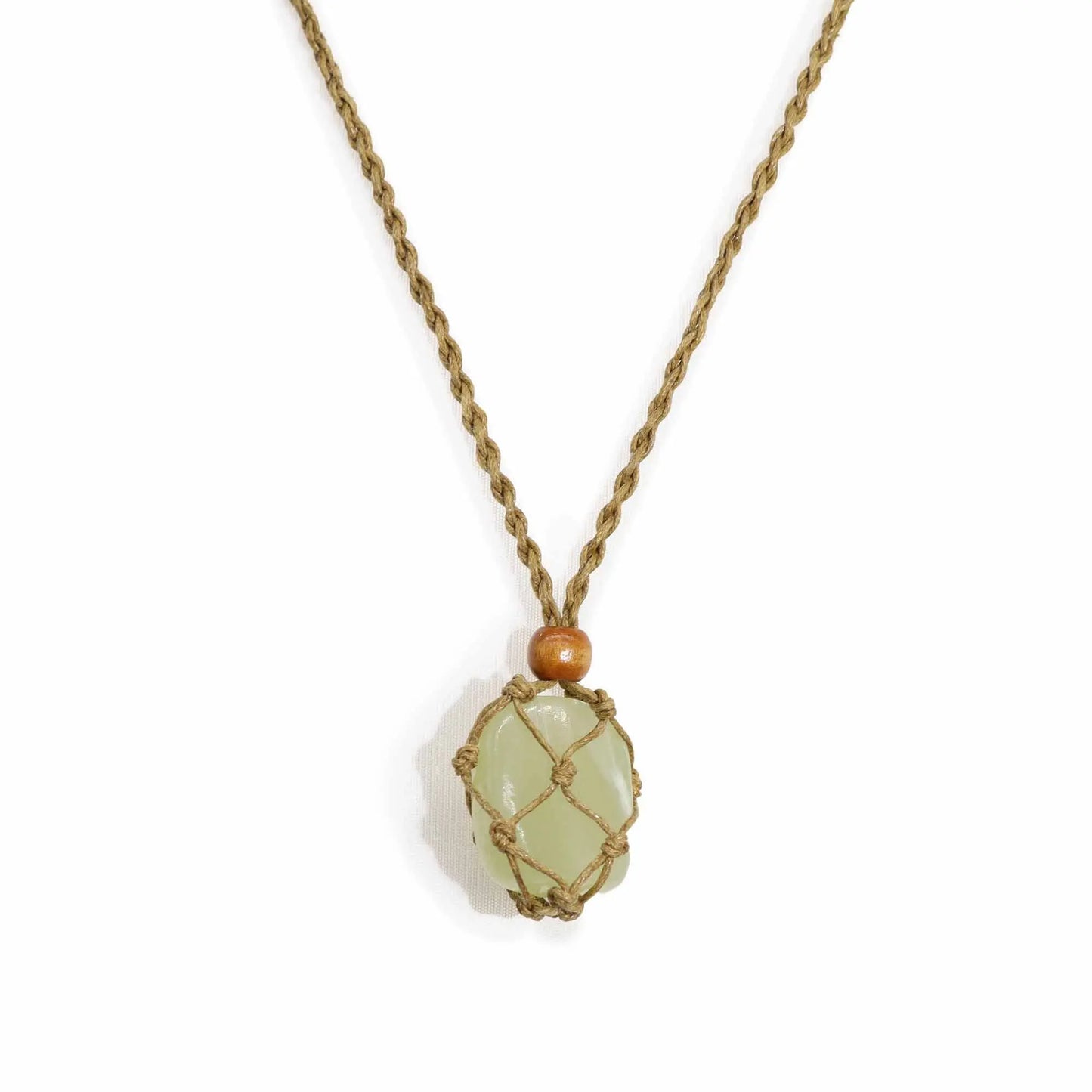 Collier en corde pour pierres précieuses*